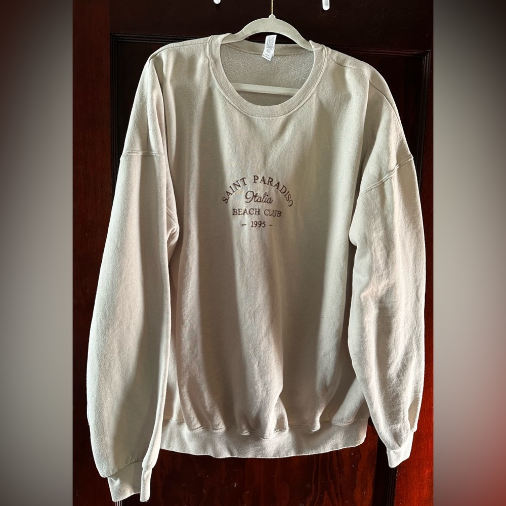 Unisex crewneck pullover